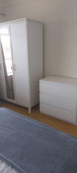 Bellevue Bungalow - Comfortable Home With Amazing Views 벨파스트 외부 사진