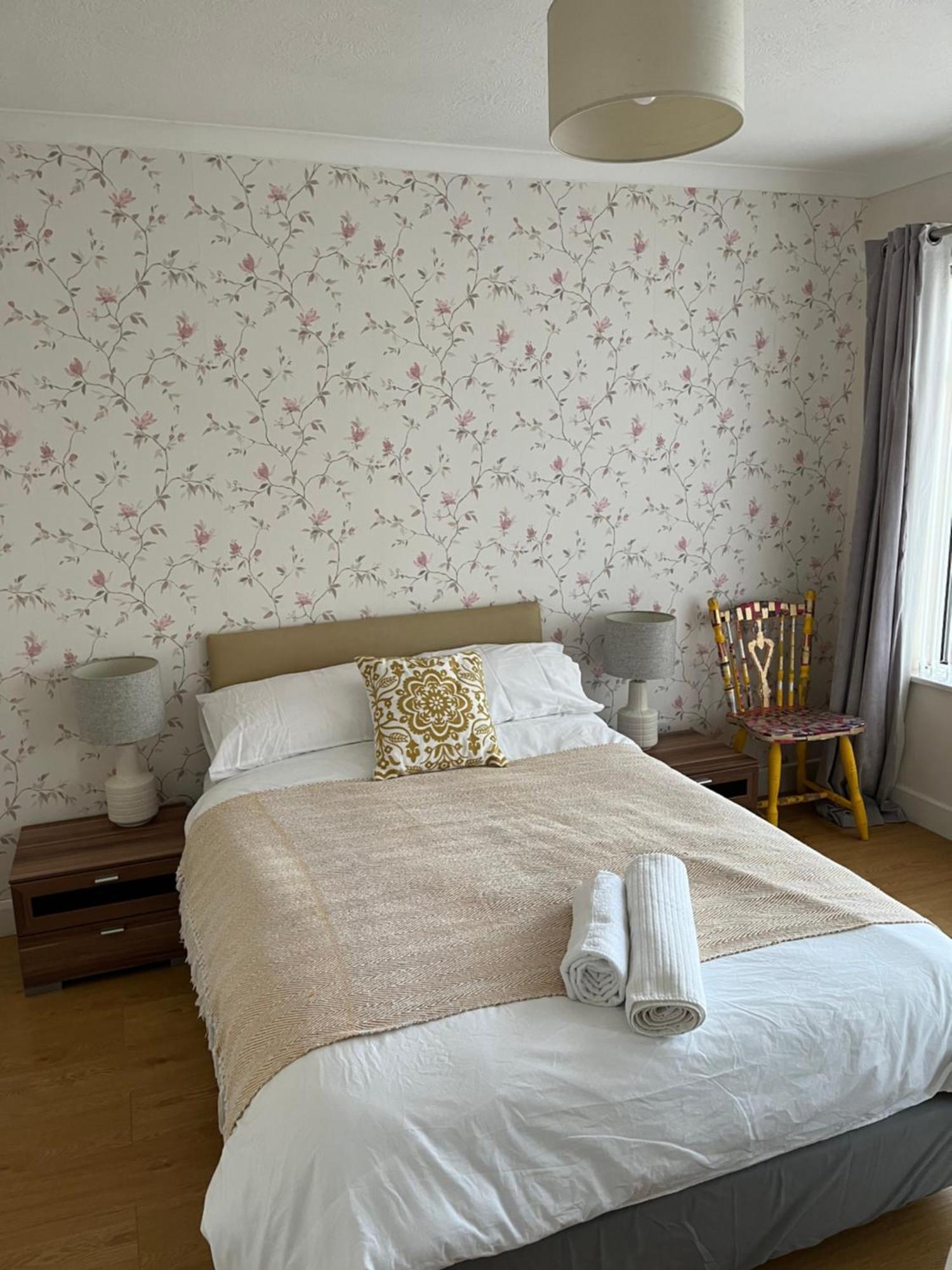 Bellevue Bungalow - Comfortable Home With Amazing Views 벨파스트 외부 사진
