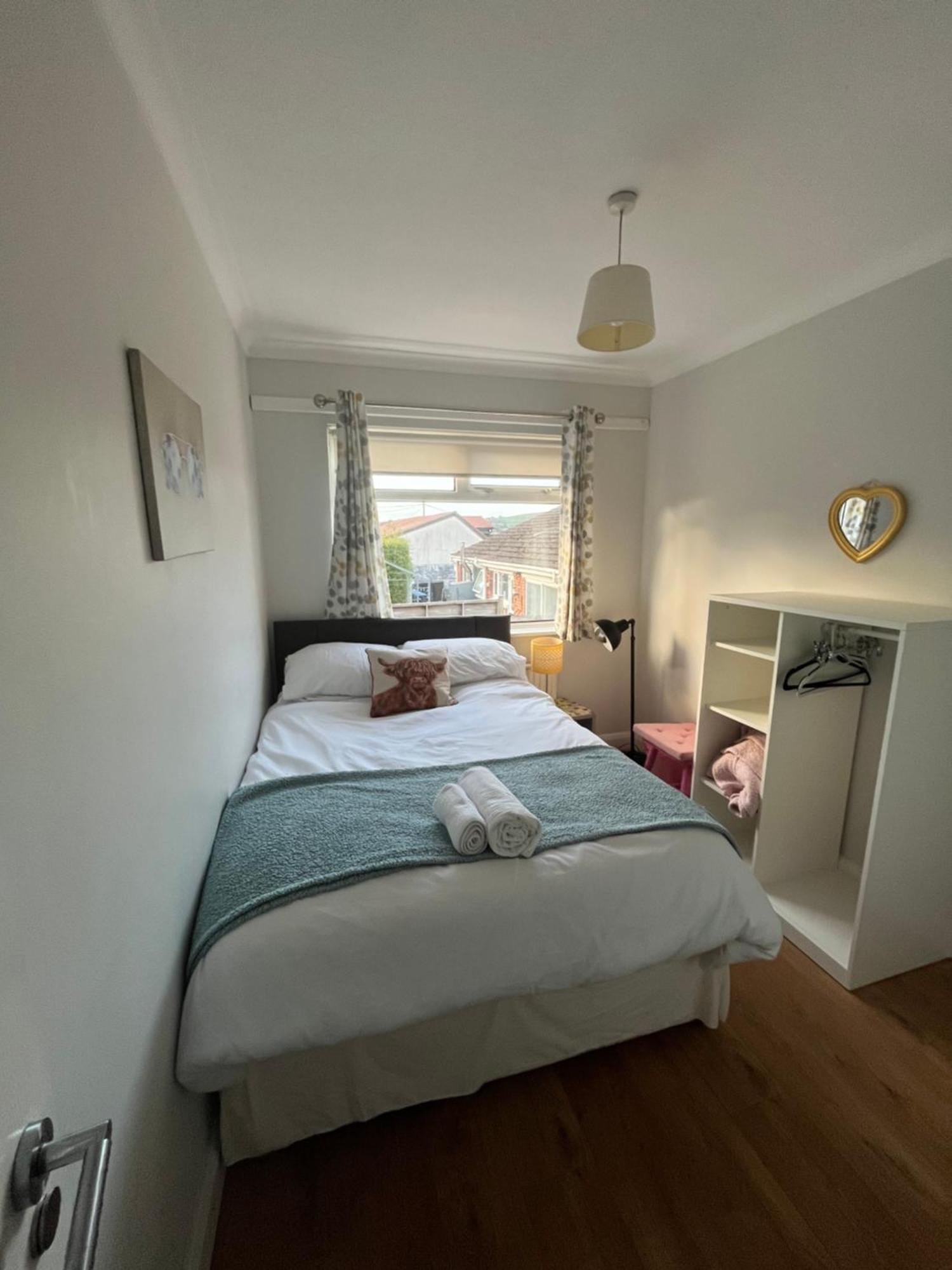 Bellevue Bungalow - Comfortable Home With Amazing Views 벨파스트 외부 사진